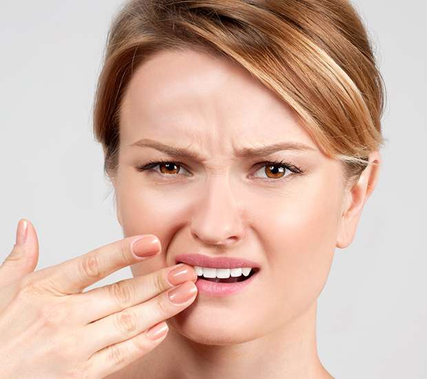 Hanford What Should I Do If I Chip My Tooth?